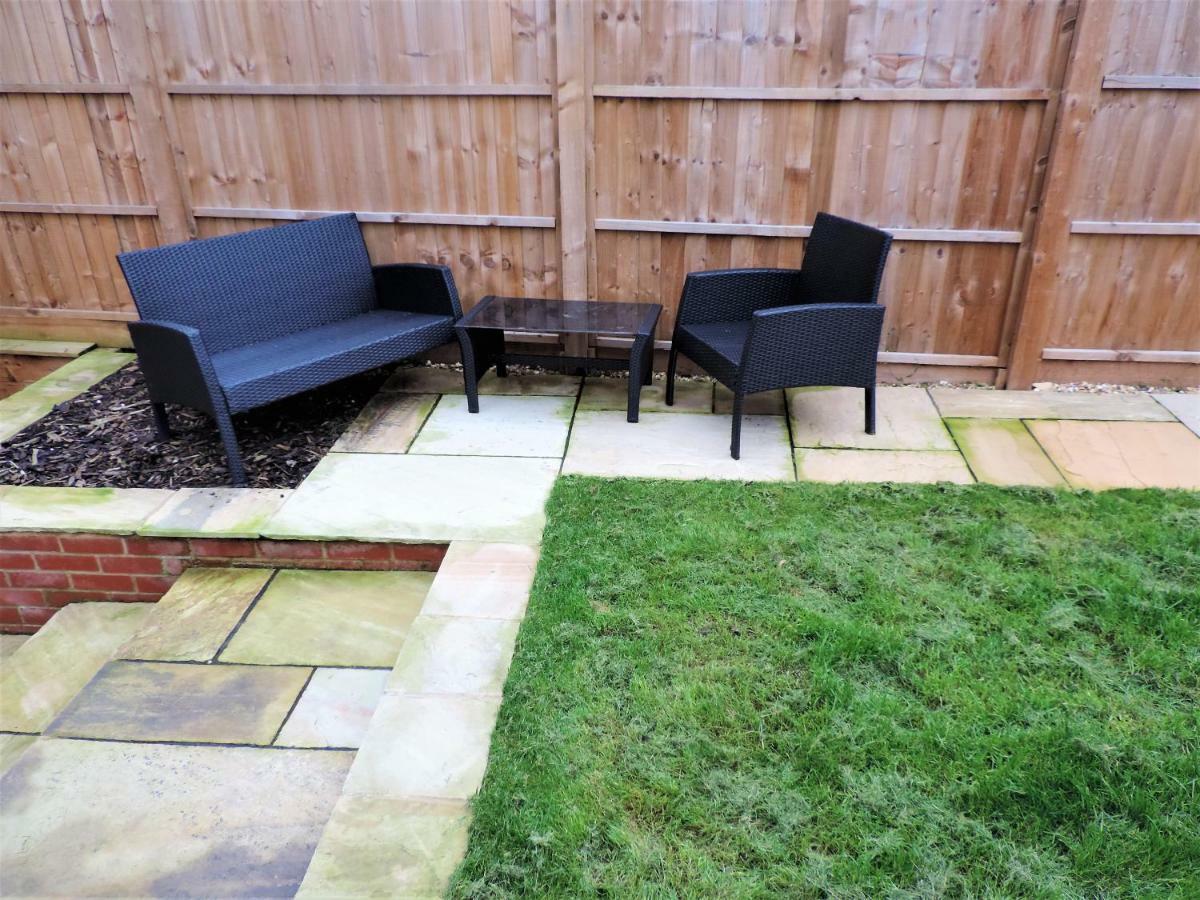 3 Bed Farnborough Air Accommodation 외부 사진