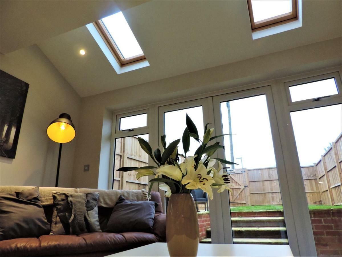3 Bed Farnborough Air Accommodation 외부 사진