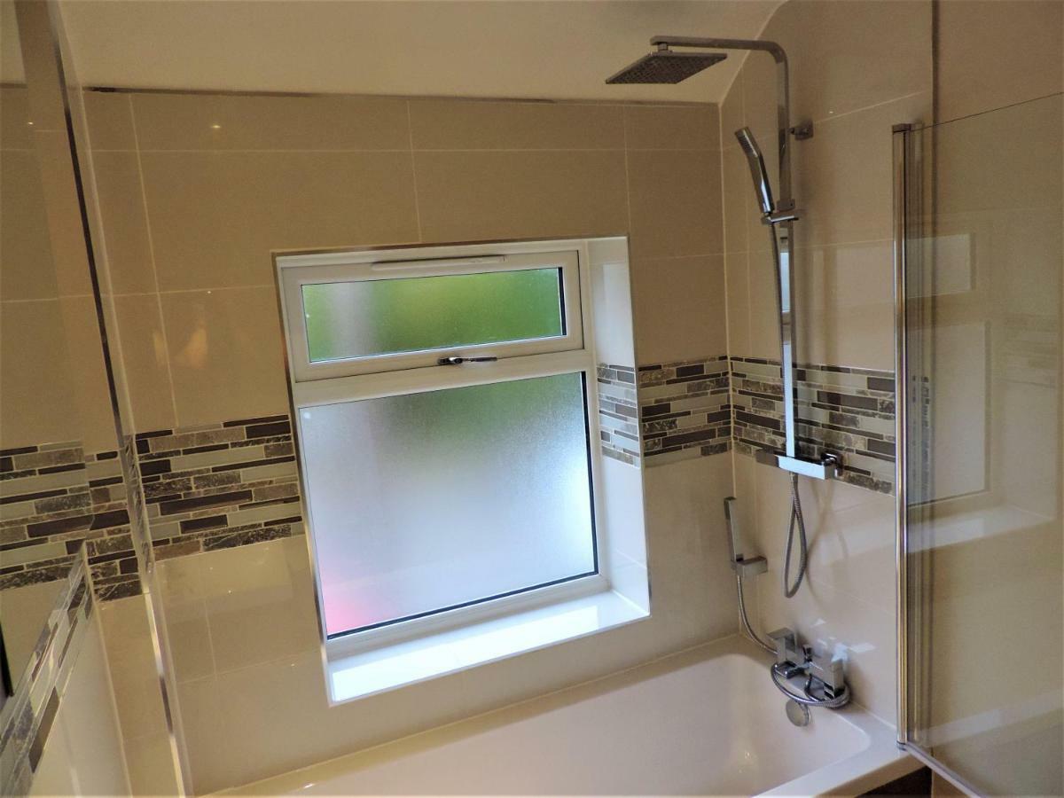 3 Bed Farnborough Air Accommodation 외부 사진