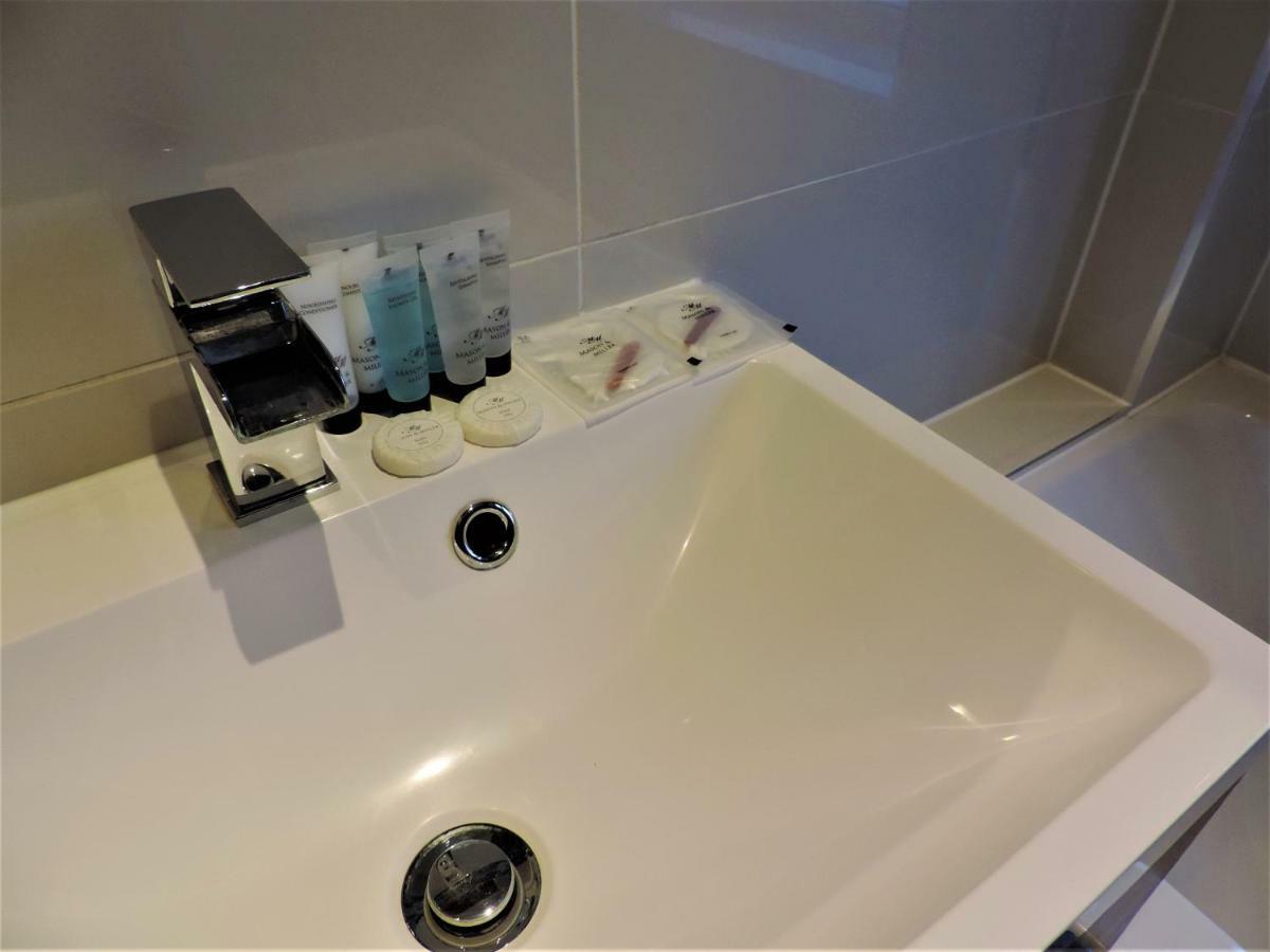 3 Bed Farnborough Air Accommodation 외부 사진